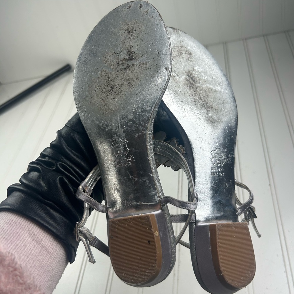 Nina Vintage Keegan Royal Embellished Silver T-Strap Sandals Women’s Size 7.5 - Picture 6 of 9